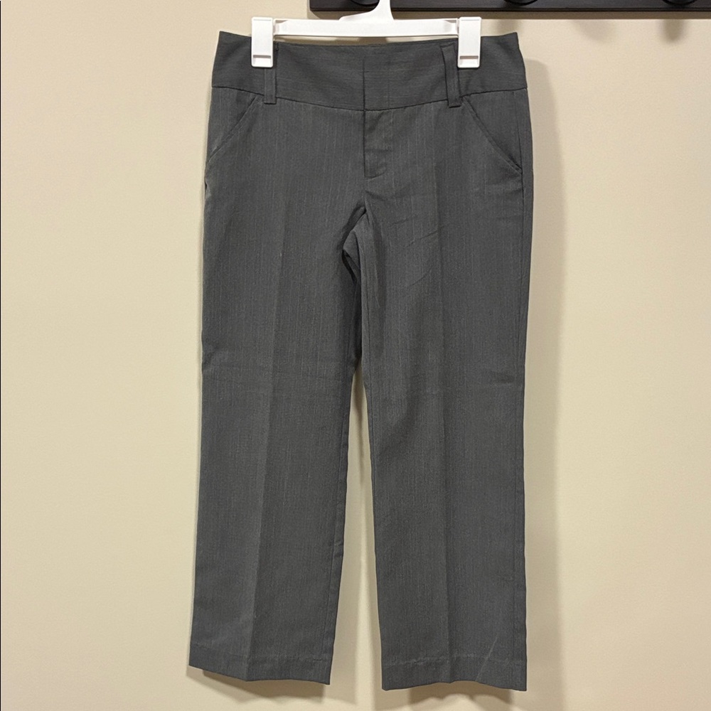 Daisy Fuentes Charcoal dress pants size 6